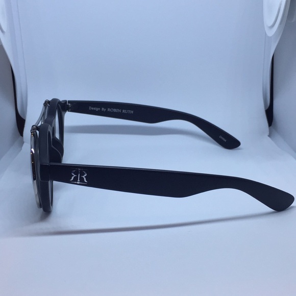 Robin Ruth ‘Cha Cha’ Sunglasses - Picture 2 of 3